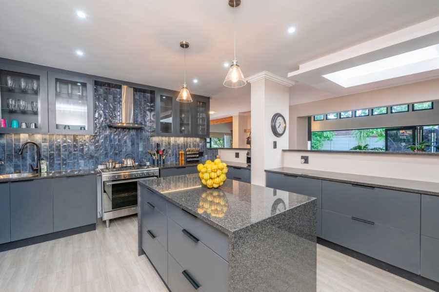5 Bedroom Property for Sale in Eversdal Western Cape